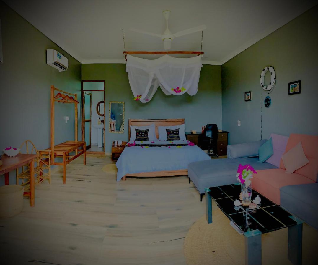 Bed and Breakfast Uroa Getaway Экстерьер фото